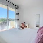 Obsidian Peridotita Vakantiehuis