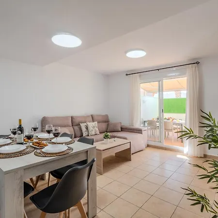 Obsidian Peridotita Ferienhaus *